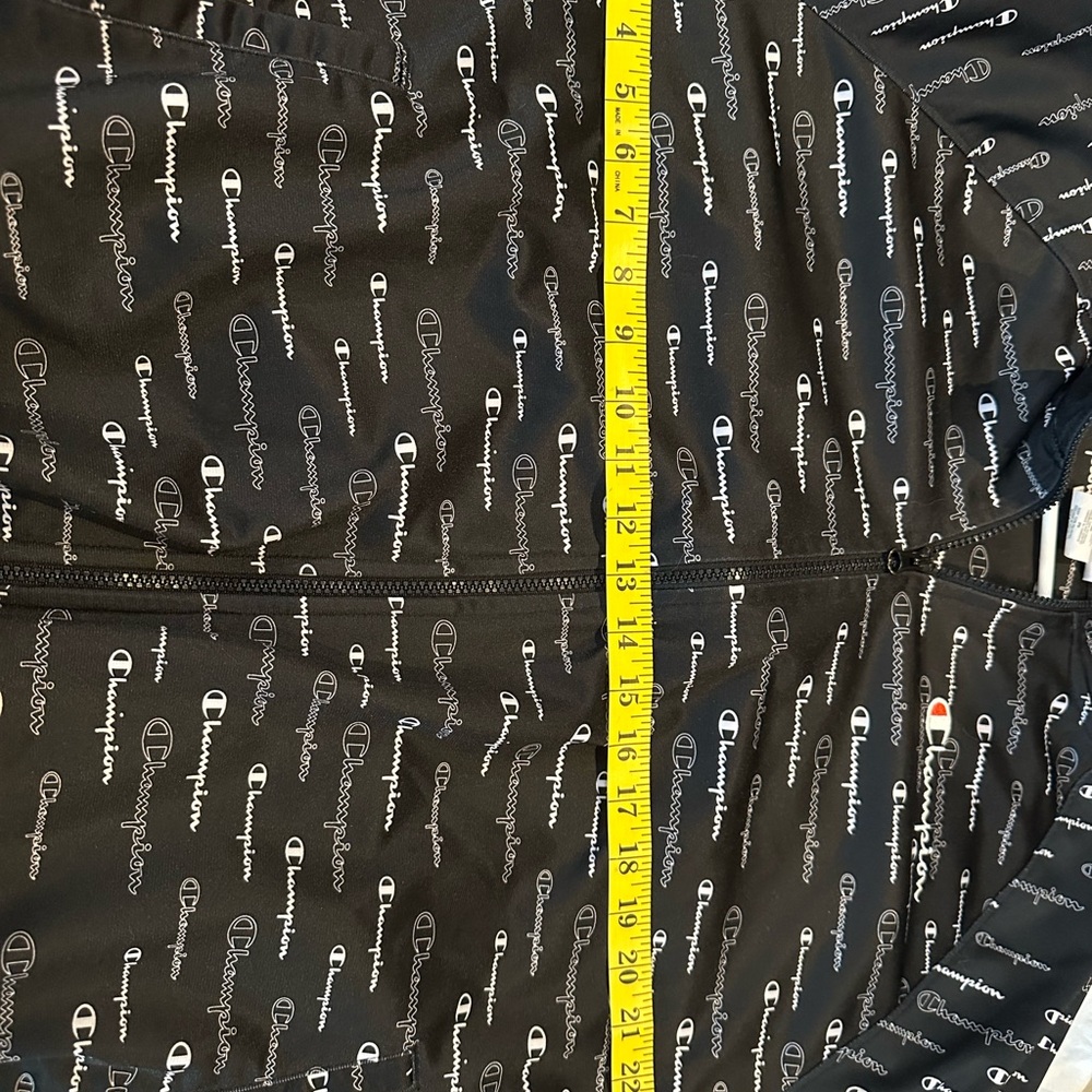 Champion Used Women’s US 3xl Black Logo Jacket